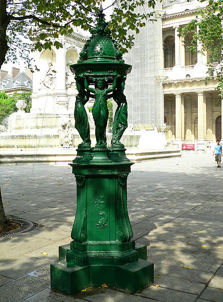 Fichier: Fontaine Wallace St-Sulpice 00.JPG